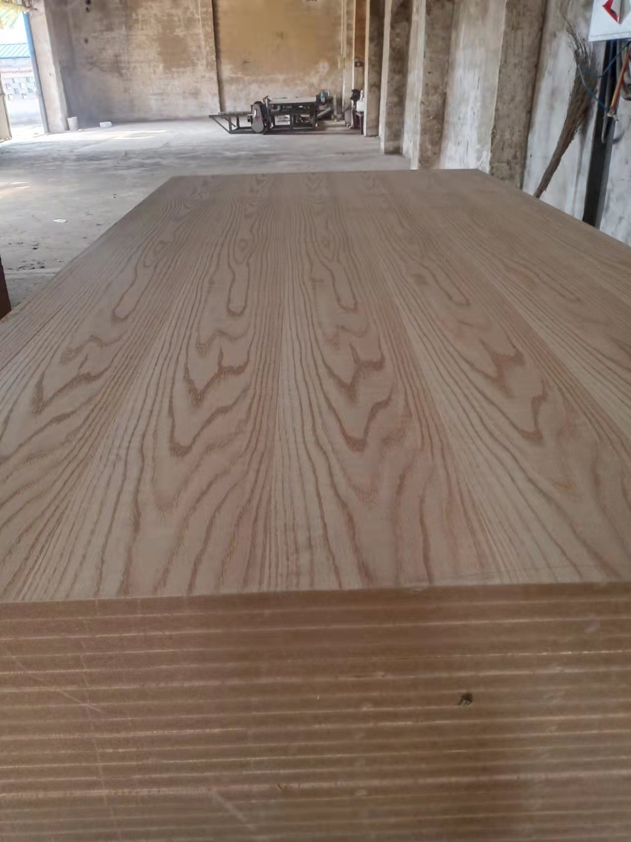 good quality natrual red oak veneered MDF board