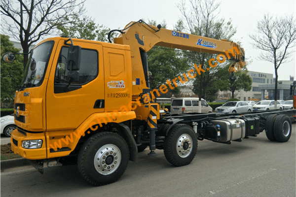 Customer order XCMG 12 ton truck mounted crane from us
