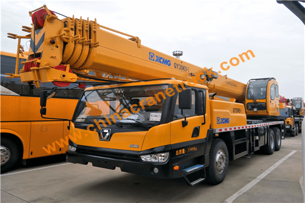 Customer order XCMG 30 ton truck crane QY30K5-I from us