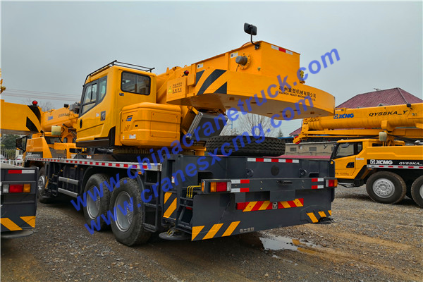 Customer order 1 unit QY50KA truck crane
