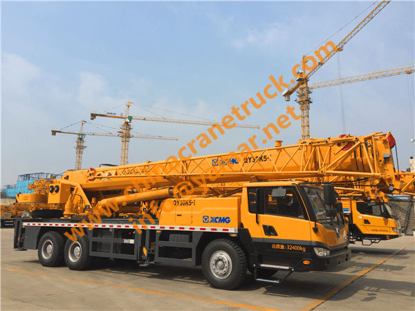Customer order XCMG QY30K5-I truck crane