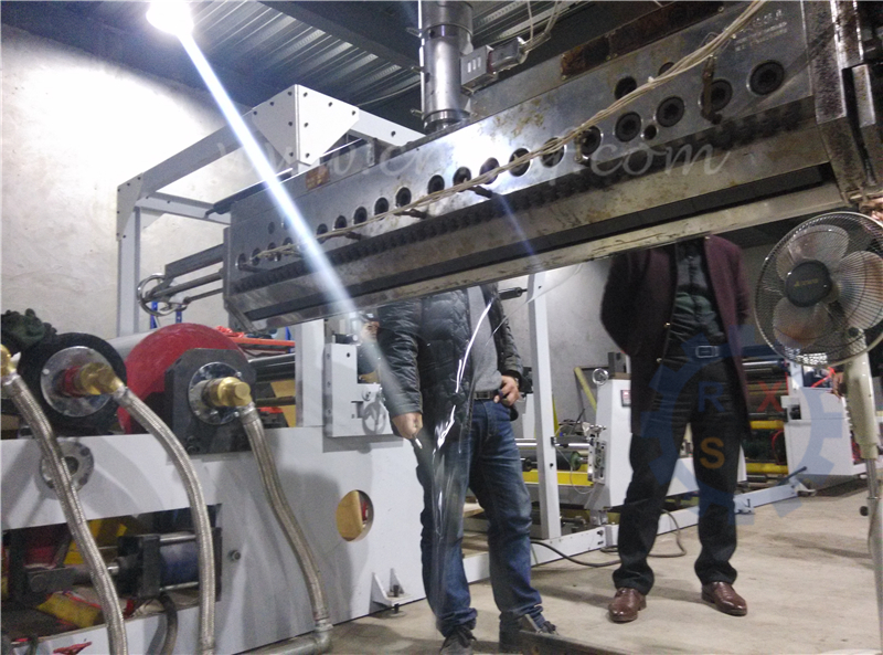 T-mourir pour la machine feuilletante d'extrusion