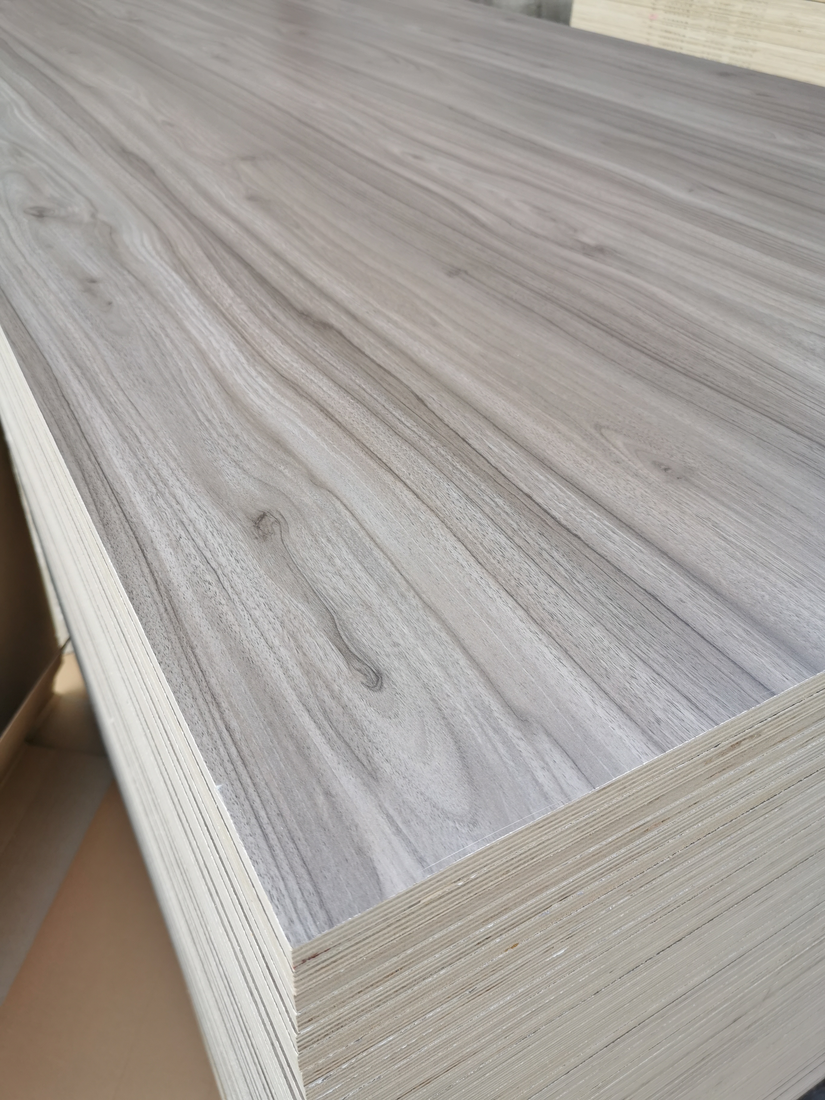 good quality melamine laminated plywood with stylish designs