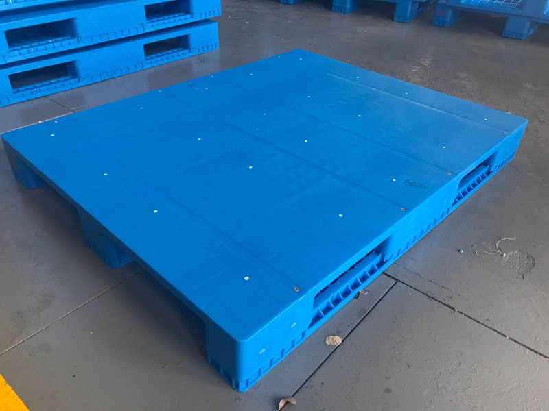 Palets de plástico resistentes RFID rígidos para automatización