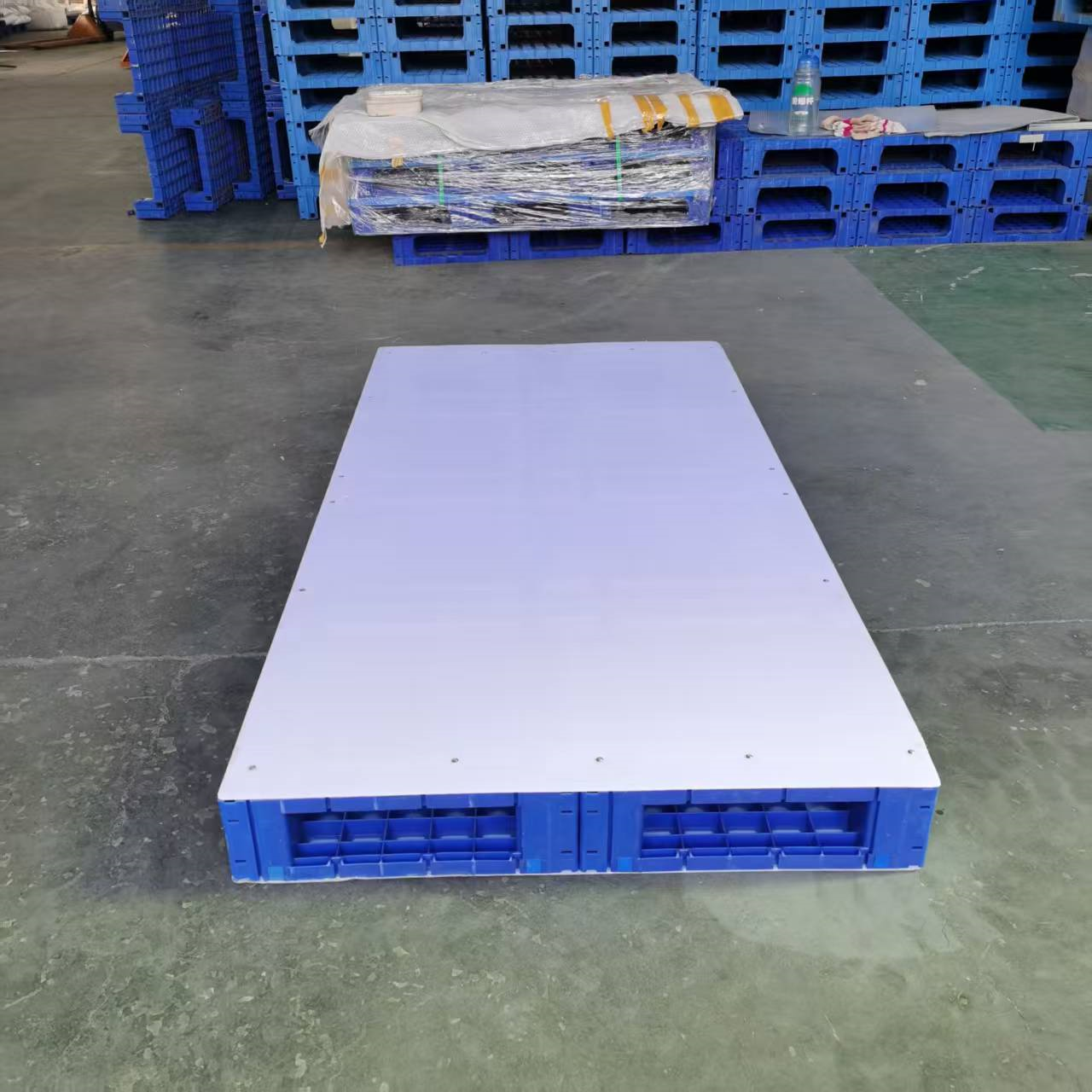 paleta modular de plástico