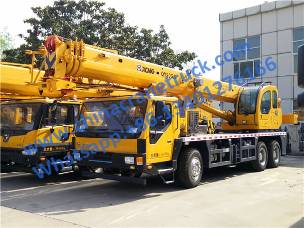 XCMG crane truck QY20G (2).jpg