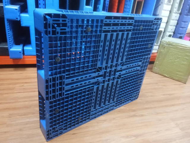 Plataforma de plástico de malla apilable moldeada por inyección de HDPE estándar