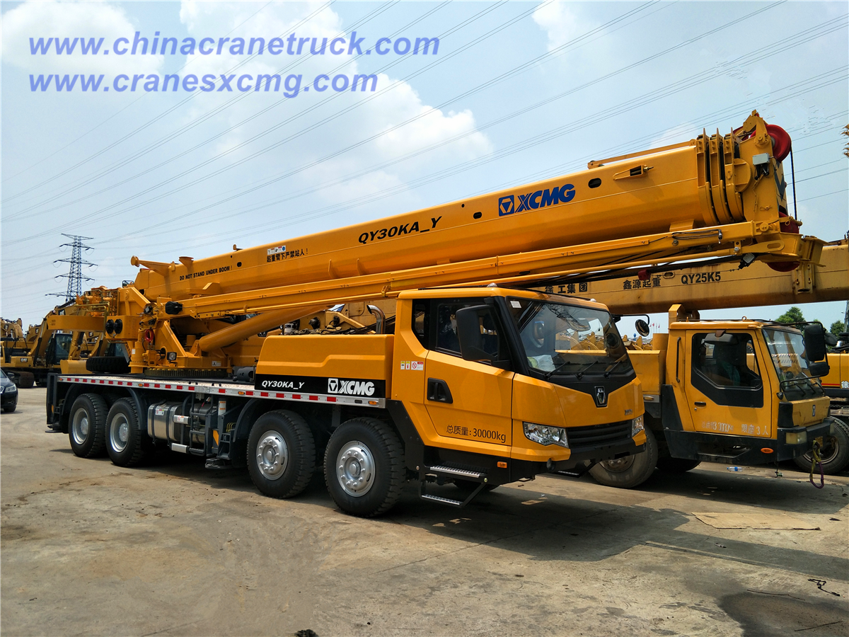 XCMG 30T RHD truck crane QY30KA_Y