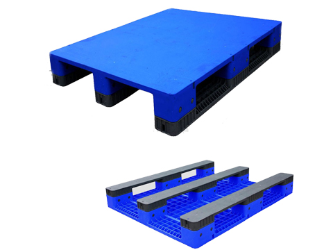 В чем разница между инъекционным поддоном и выдувным поддоном?