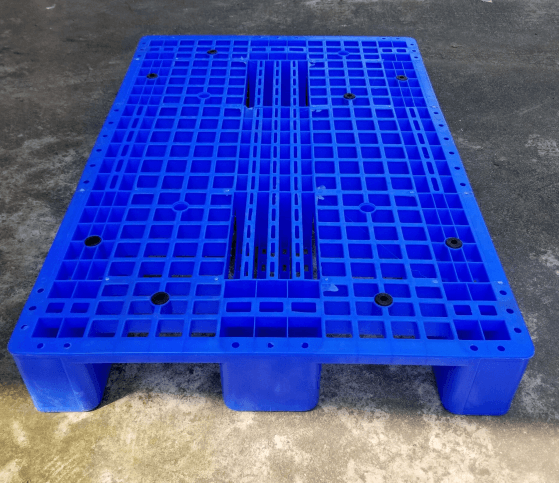 Patines de paletas de carretilla elevadora de plástico de malla HDPE de 32 x 48 euros