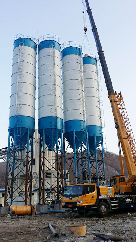 XCMG 35 ton truck crane.png