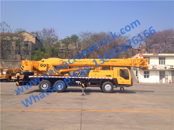 XCMG small truck crane QY25K5-I (1).jpg
