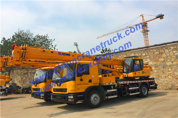 Customer order XCMG 12 ton truck crane