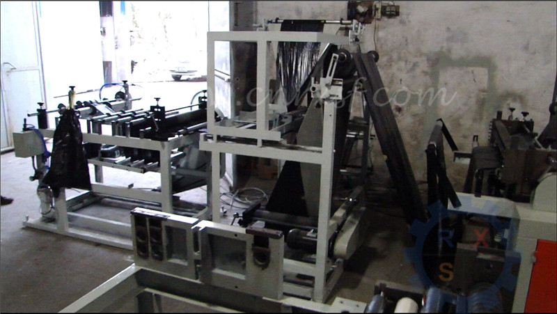 Automatique rouler-à-rouler le sac s'usant de corde faisant la machine